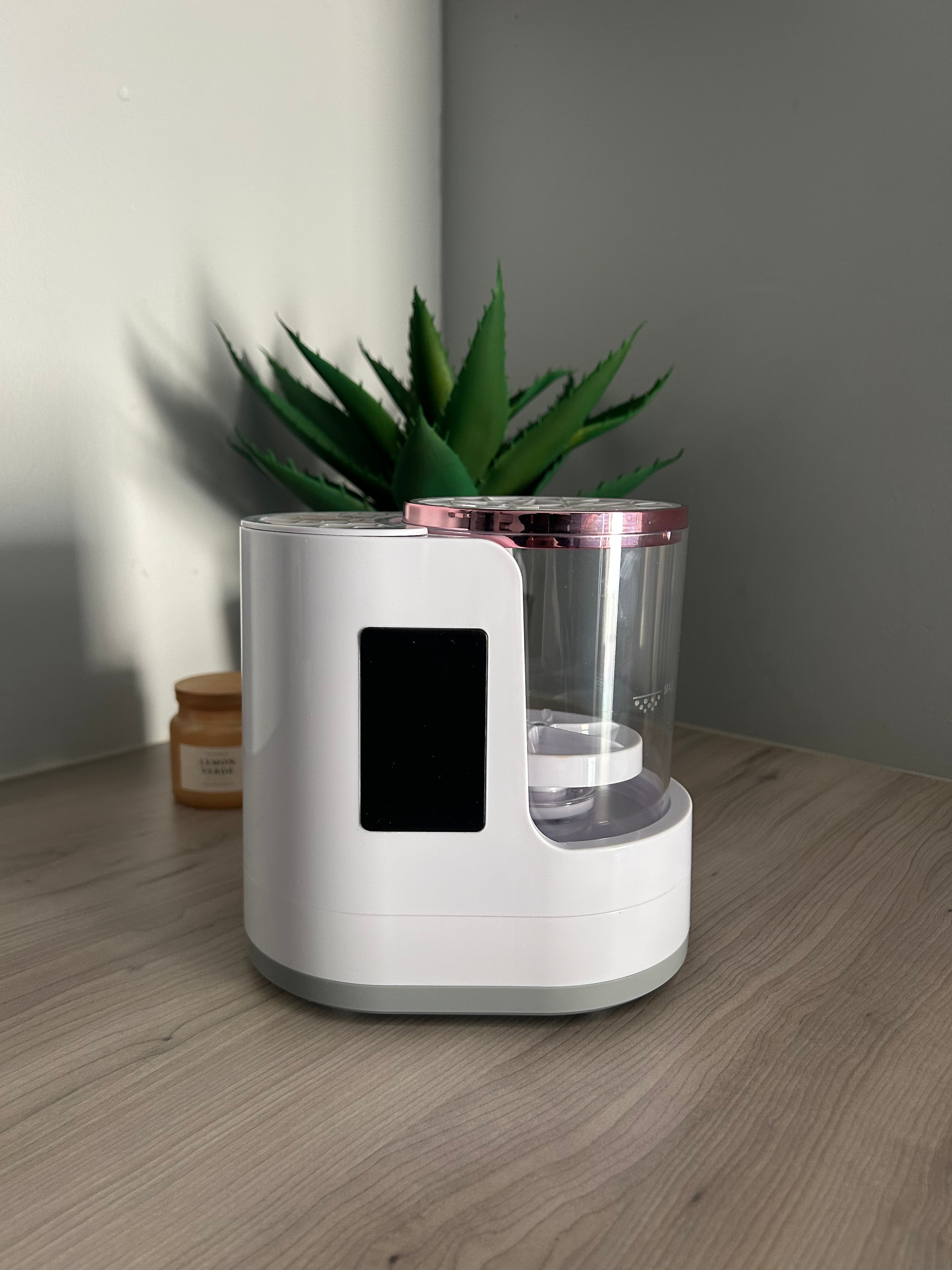 Luxe Electric Make-Up Brush Cleaner